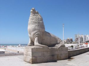monumento-al-lobo-marino